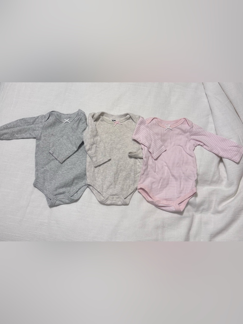 Hudson's Bay HB Baby Girls 3-6M Long Sleeve Bodysuits 3-Pack Gray Pink Striped